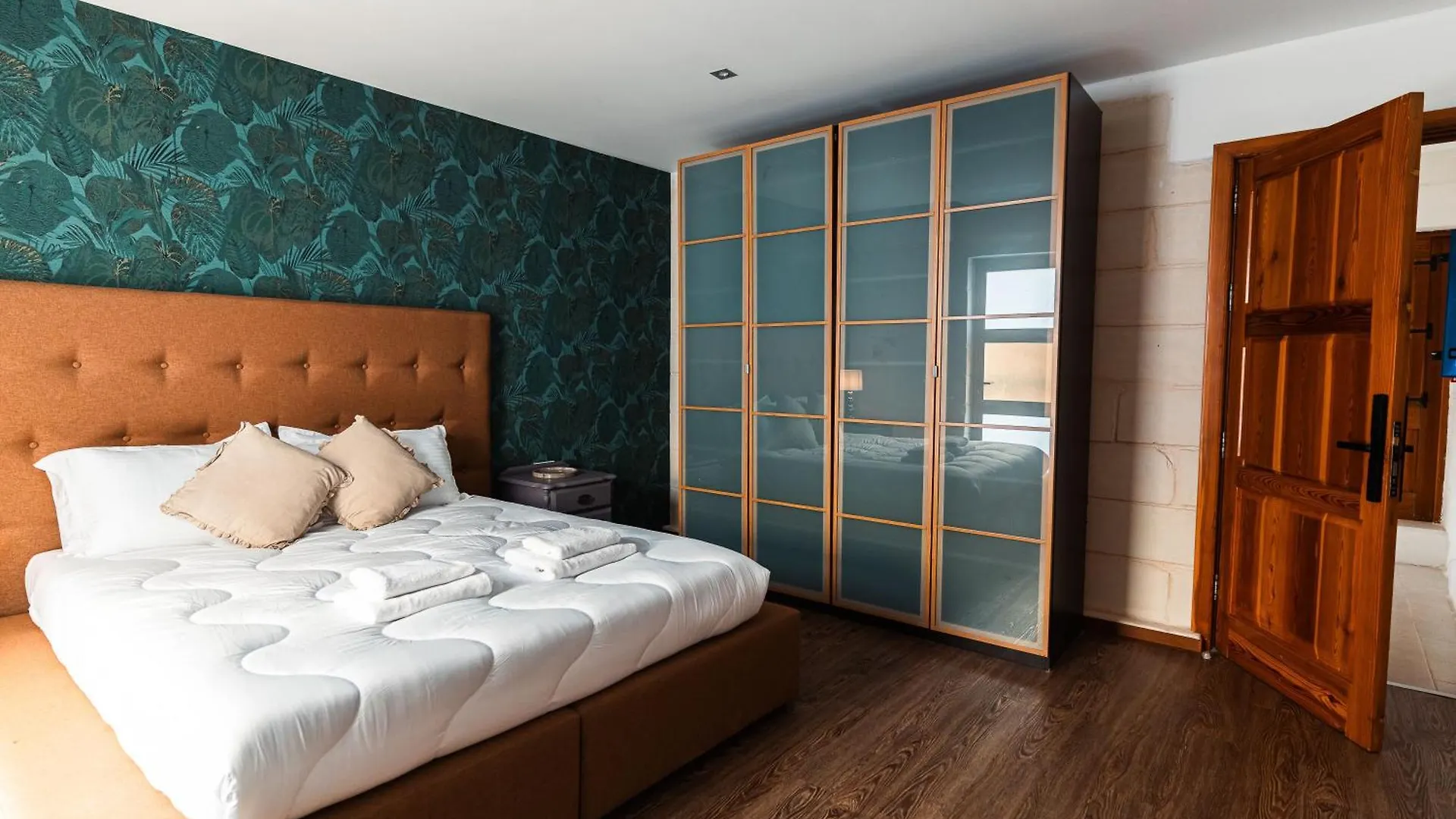 בית הארחה Saint Julian's Penthouse Suite 9 At Palazzo Seraphim Boutique Living In St Julians